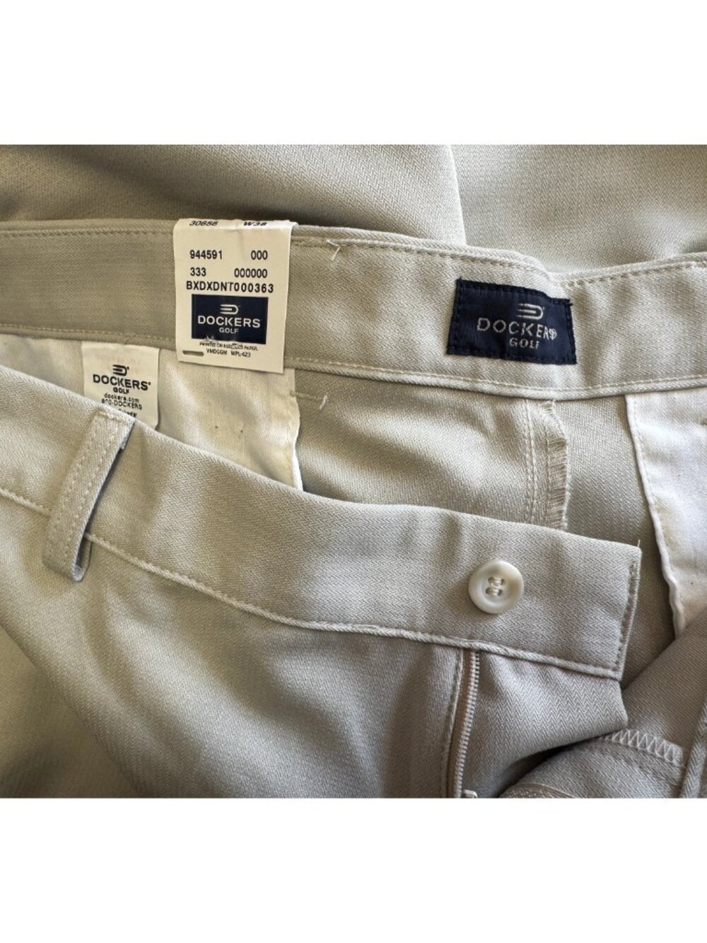 NWT Dockers Golf Shorts Men’s 38 Beige Khaki Flat Front Relaxed‎ Fit Easy Care - Picture 4 of 4